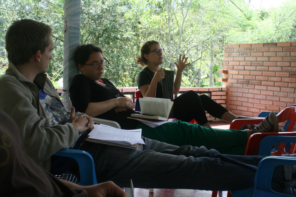 Hablando sobre los temas del programa, pero con ejemplos y ideas de los dos años de trabajo. 